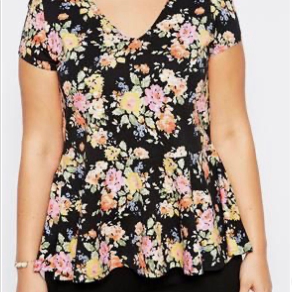New Look floral peplum V neck - size 16